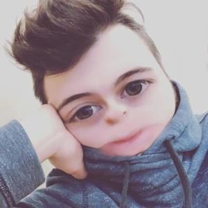 Meet your Posher, Nicholas